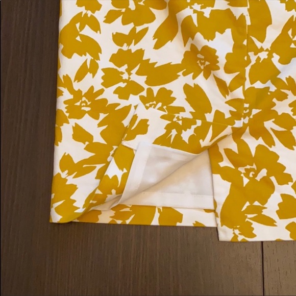 LOFT | Marigold & white floral print pencil skirt - Picture 5 of 5